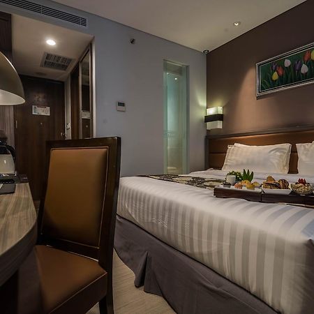 Arthama Hotels Makassar Exterior foto