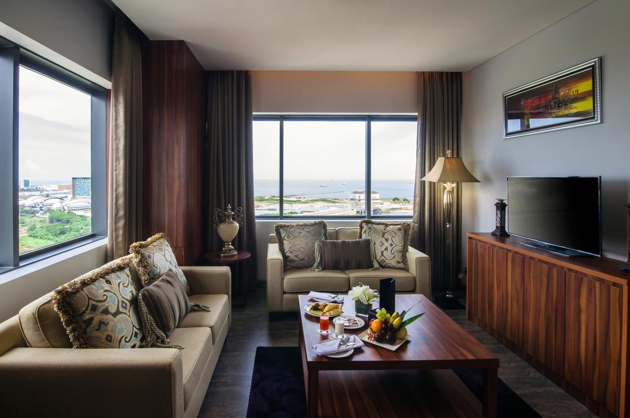 Arthama Hotels Makassar Exterior foto