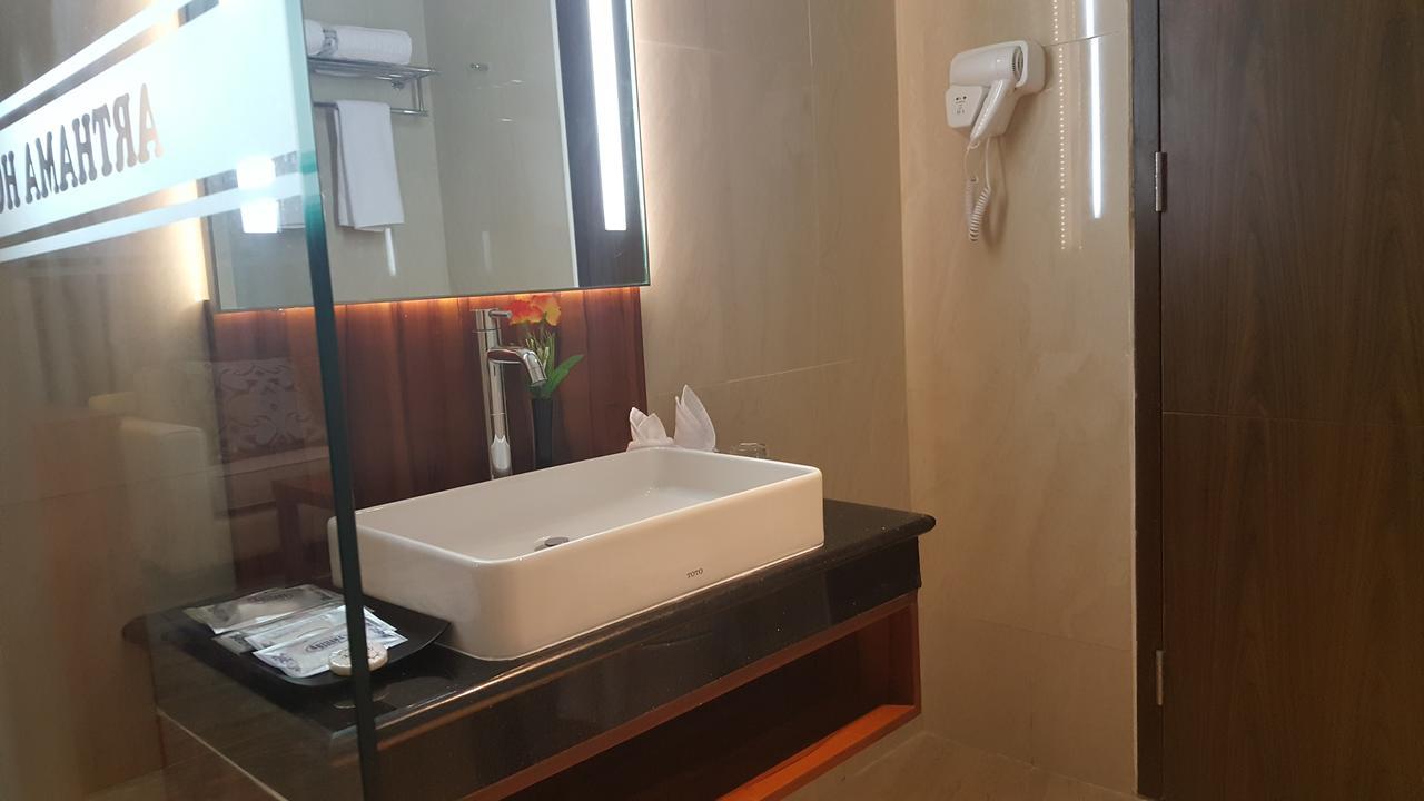 Arthama Hotels Makassar Exterior foto